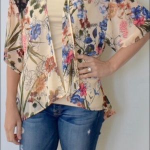 Floral and lace kimono